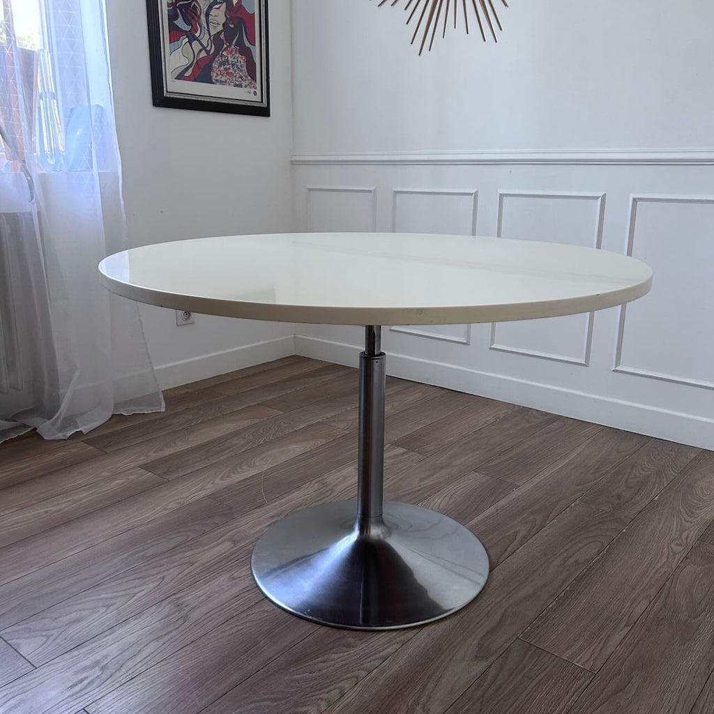 Table Wilhelm Renz 3