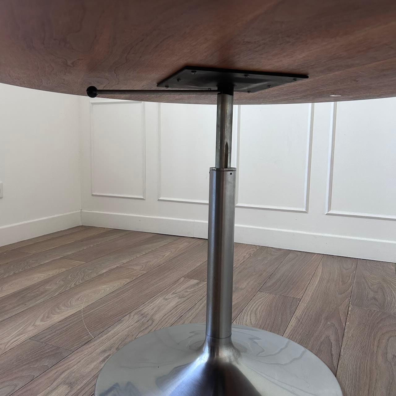 Table Wilhelm Renz 5