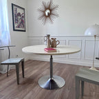 Table Wilhelm Renz 16