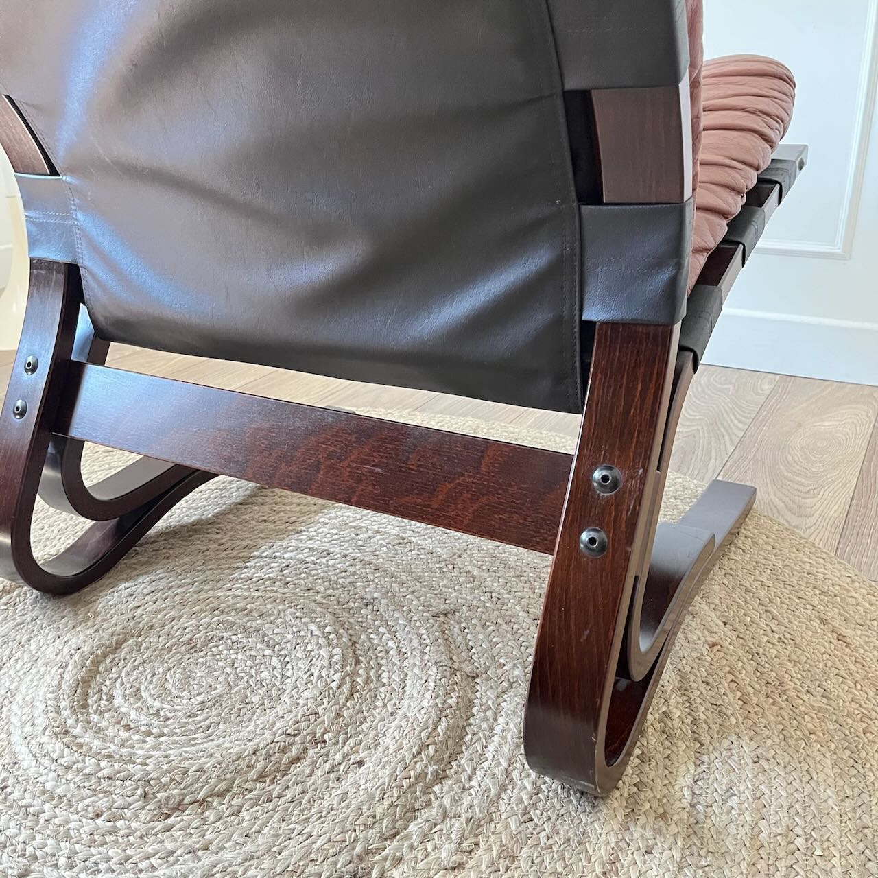 Fauteuil Kangu par Elsa Solheim et Nordhal Solheim