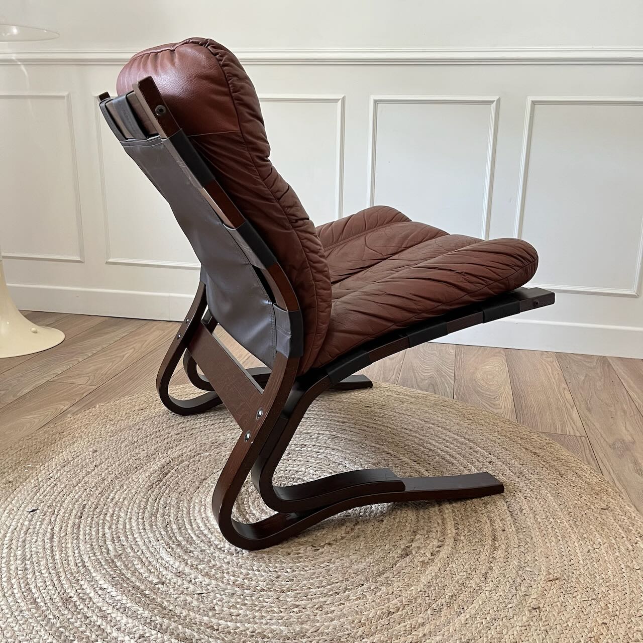 Fauteuil Kangu par Elsa Solheim et Nordhal Solheim