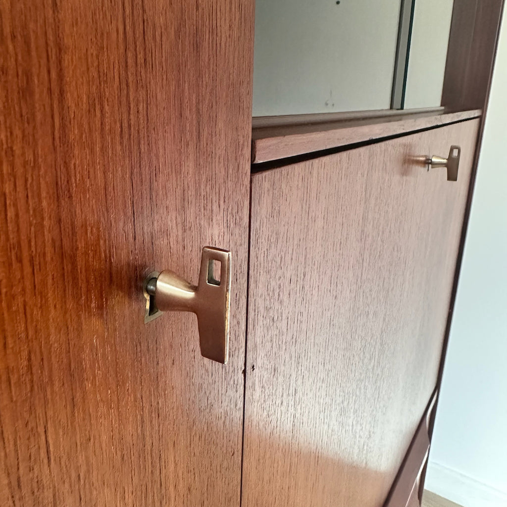 Armoire en teck scandinave
