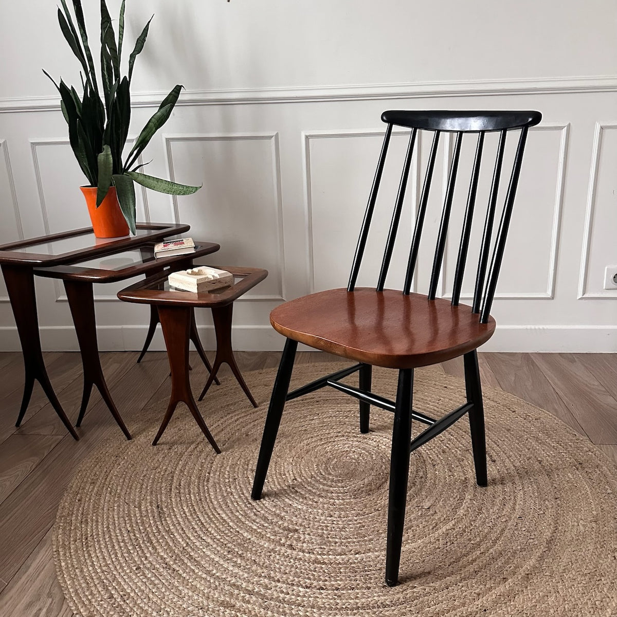 Lot de 6 chaises à barreaux bois et noires