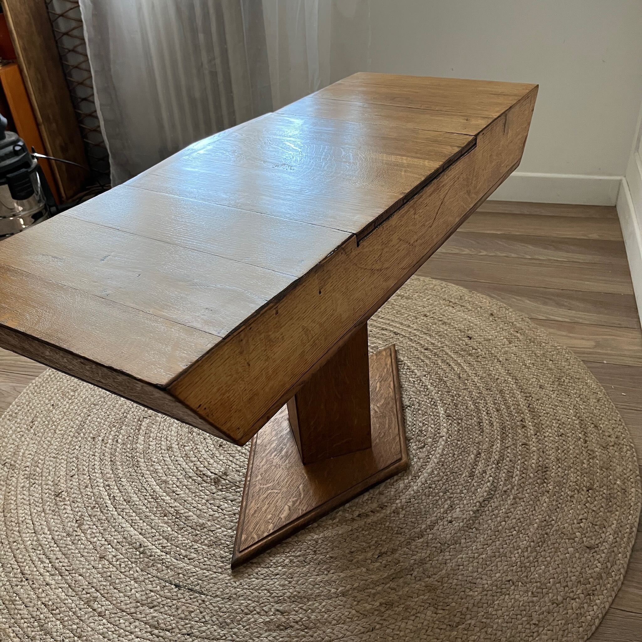 Console coiffeuse moderniste