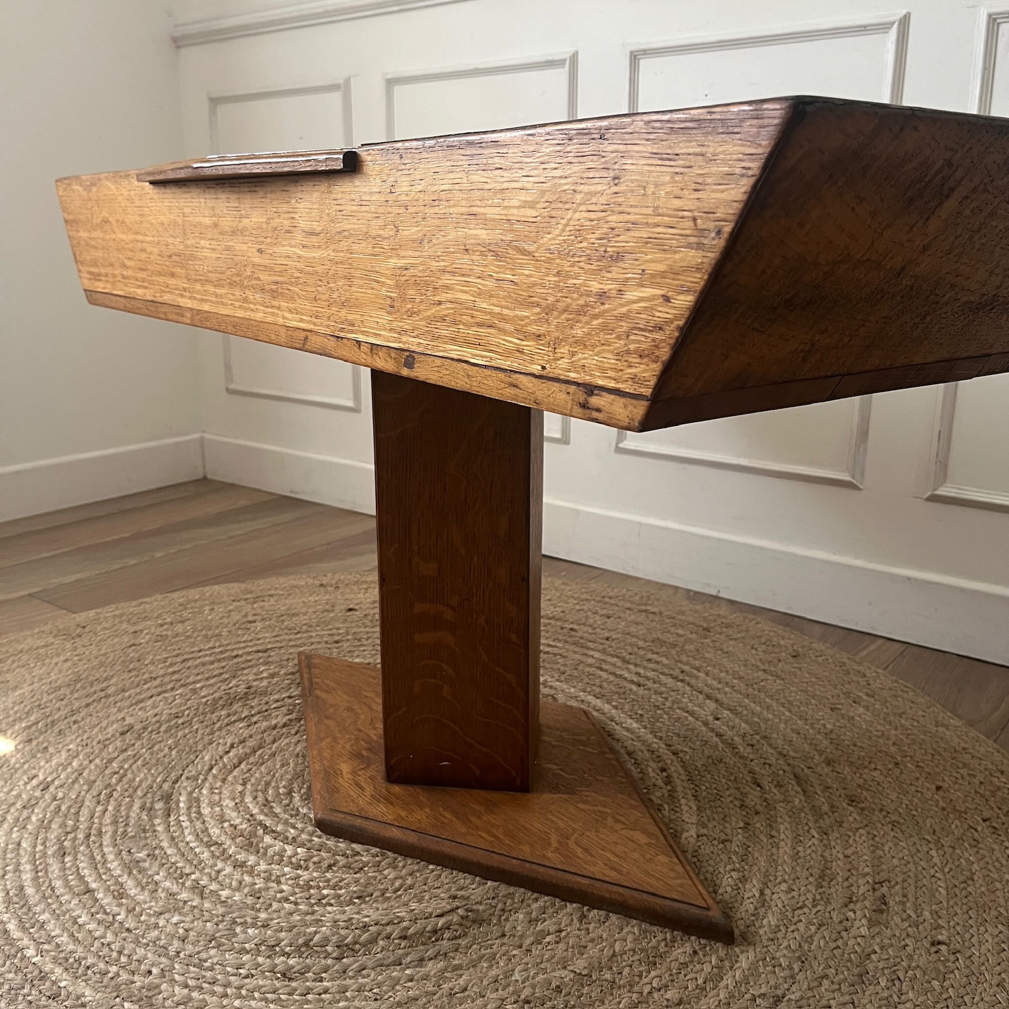 Console coiffeuse moderniste