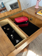 Console coiffeuse moderniste