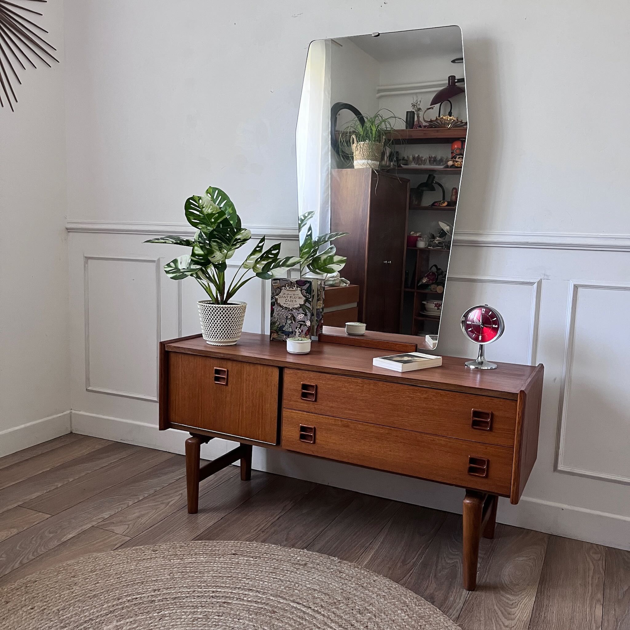 Coiffeuse scandinave en teck avec miroir