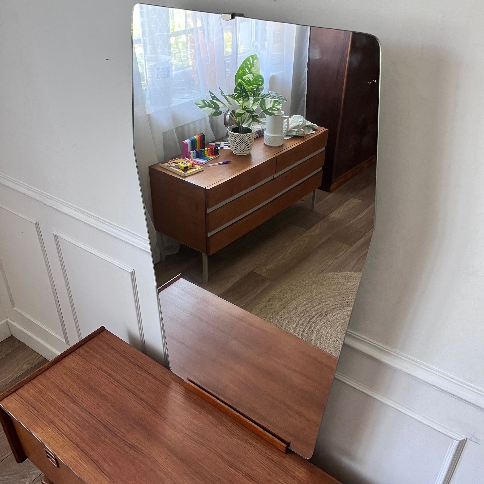 Coiffeuse scandinave en teck avec miroir