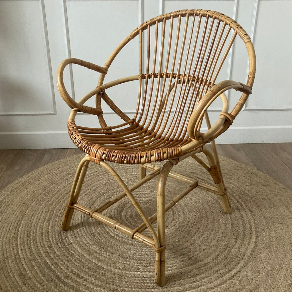 Fauteuil "coquille" en rotin