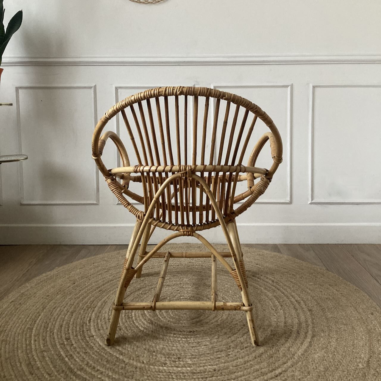 Fauteuil "coquille" en rotin