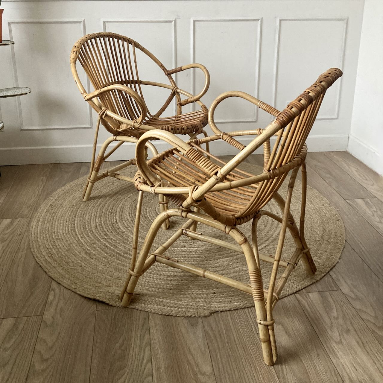 Fauteuil "coquille" en rotin