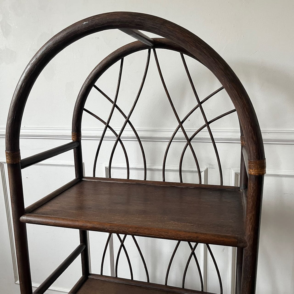 Petite étagère en rotin