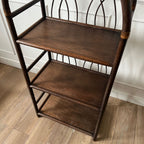 Petite étagère en rotin