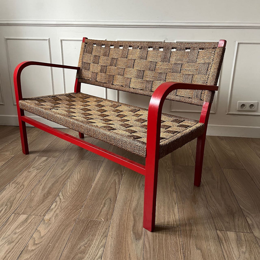Banc vintage en bois rouge et corde