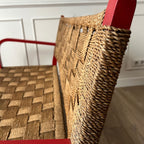 Banc vintage en bois rouge et corde