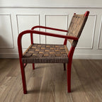 Fauteuil vintage en bois rouge et corde