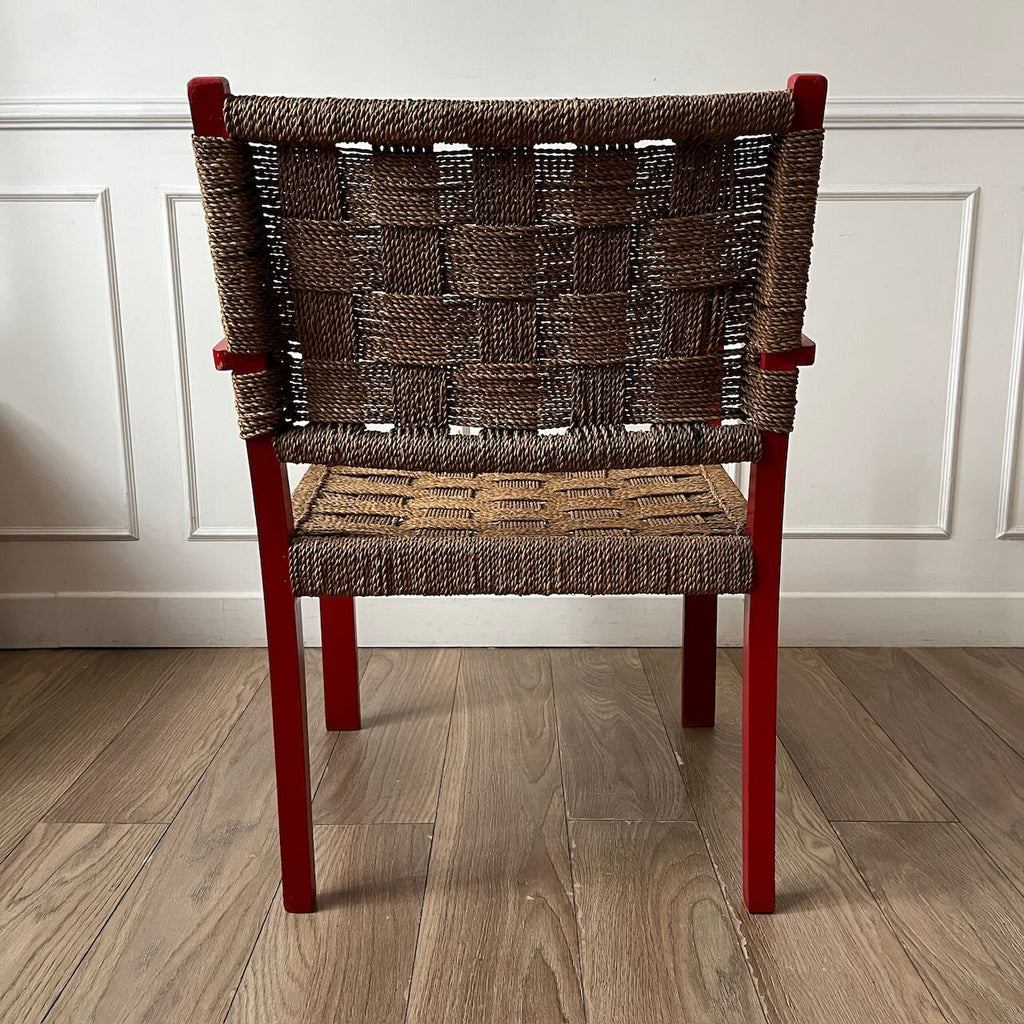 Fauteuil vintage en bois rouge et corde