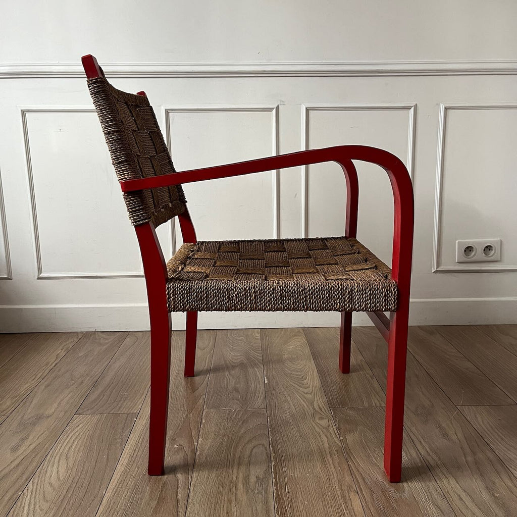 Fauteuil vintage en bois rouge et corde