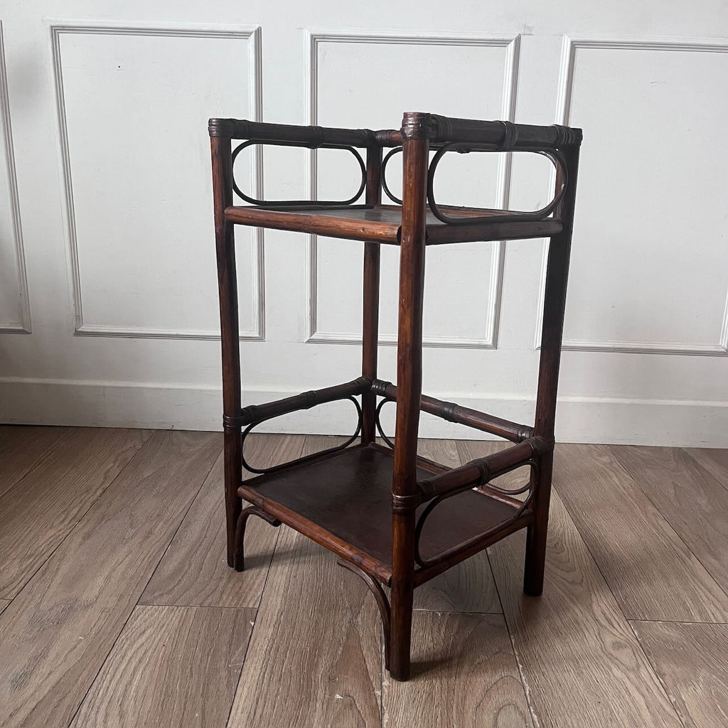 Chevet vintage en rotin