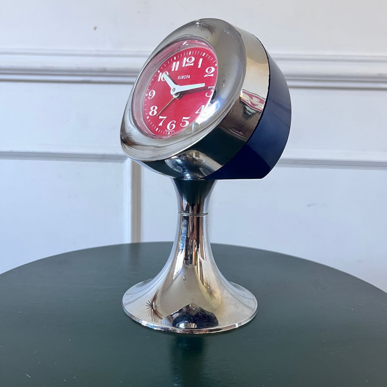 Réveil vintage Europa chrome et rouge