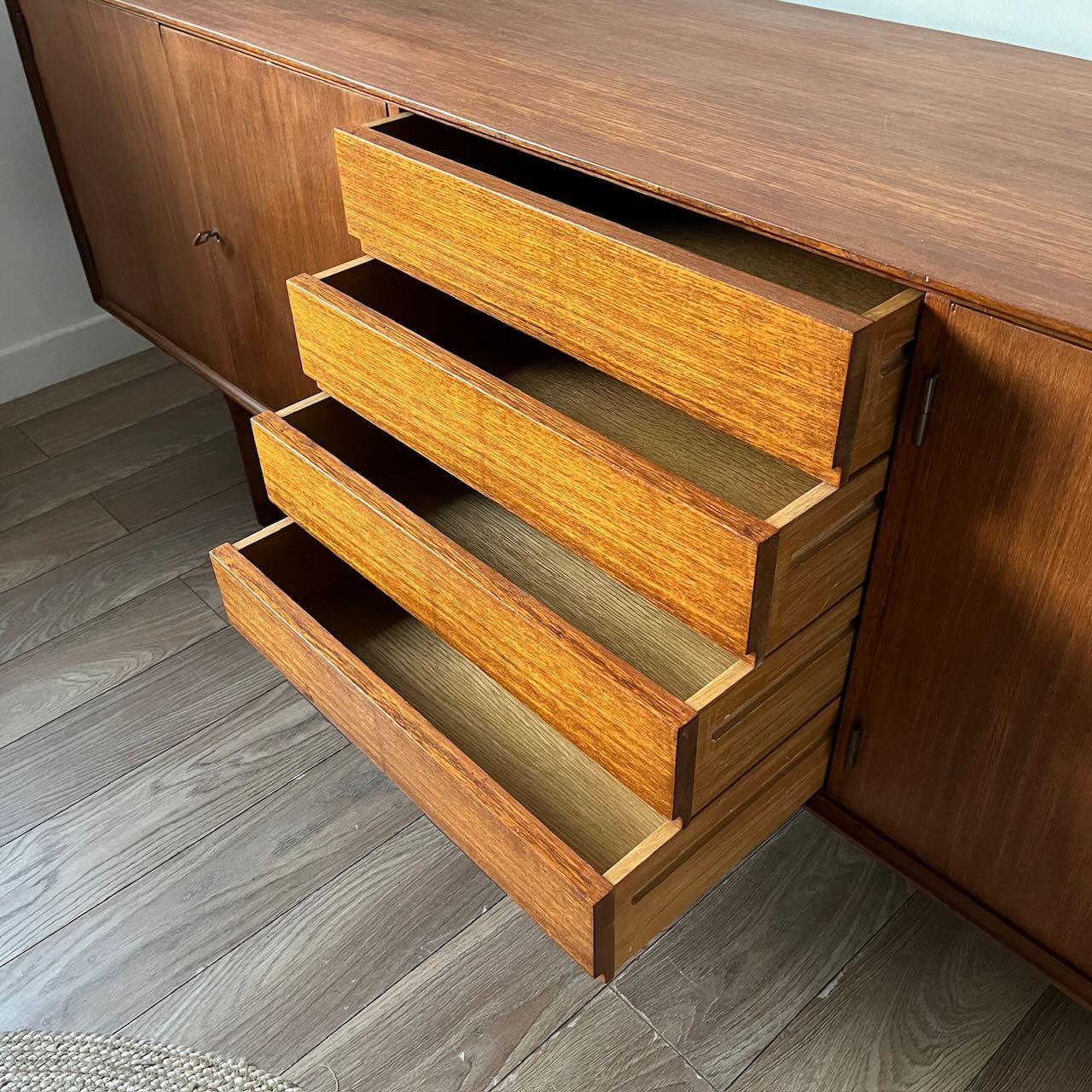 Enfilade en teck années 1960