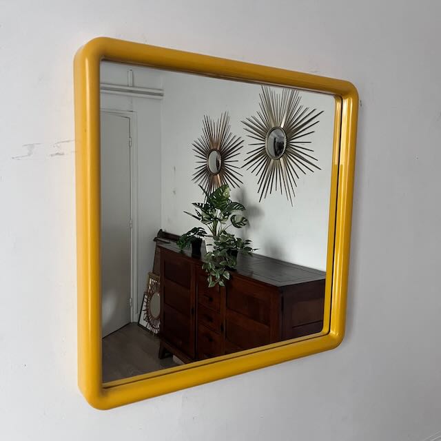 Miroir vintage en plastique jaune 4
