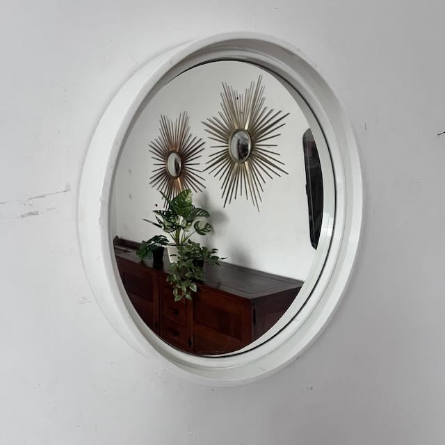 Miroir vintage Gilac en plastique blanc