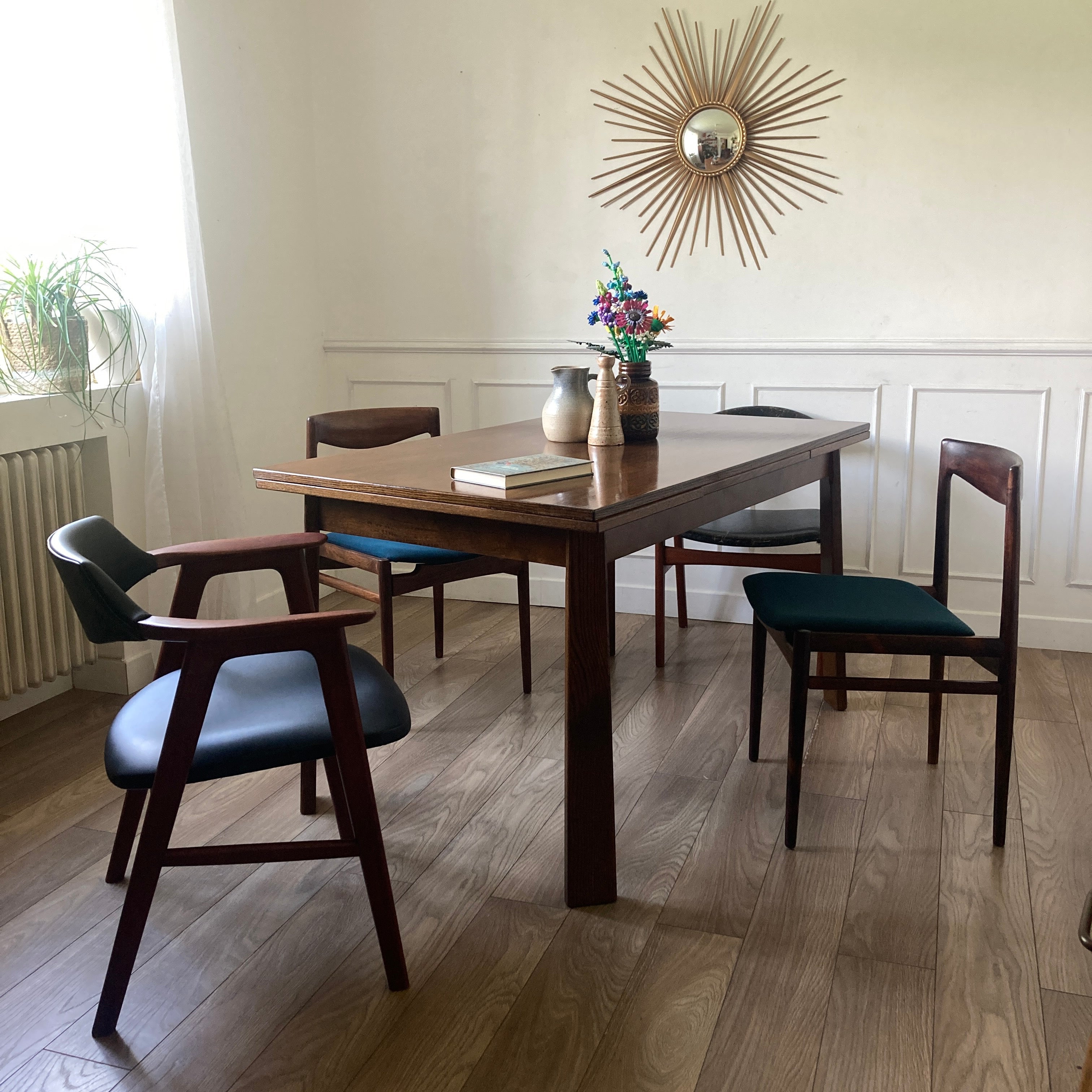 Table de salle à manger en chêne années 80