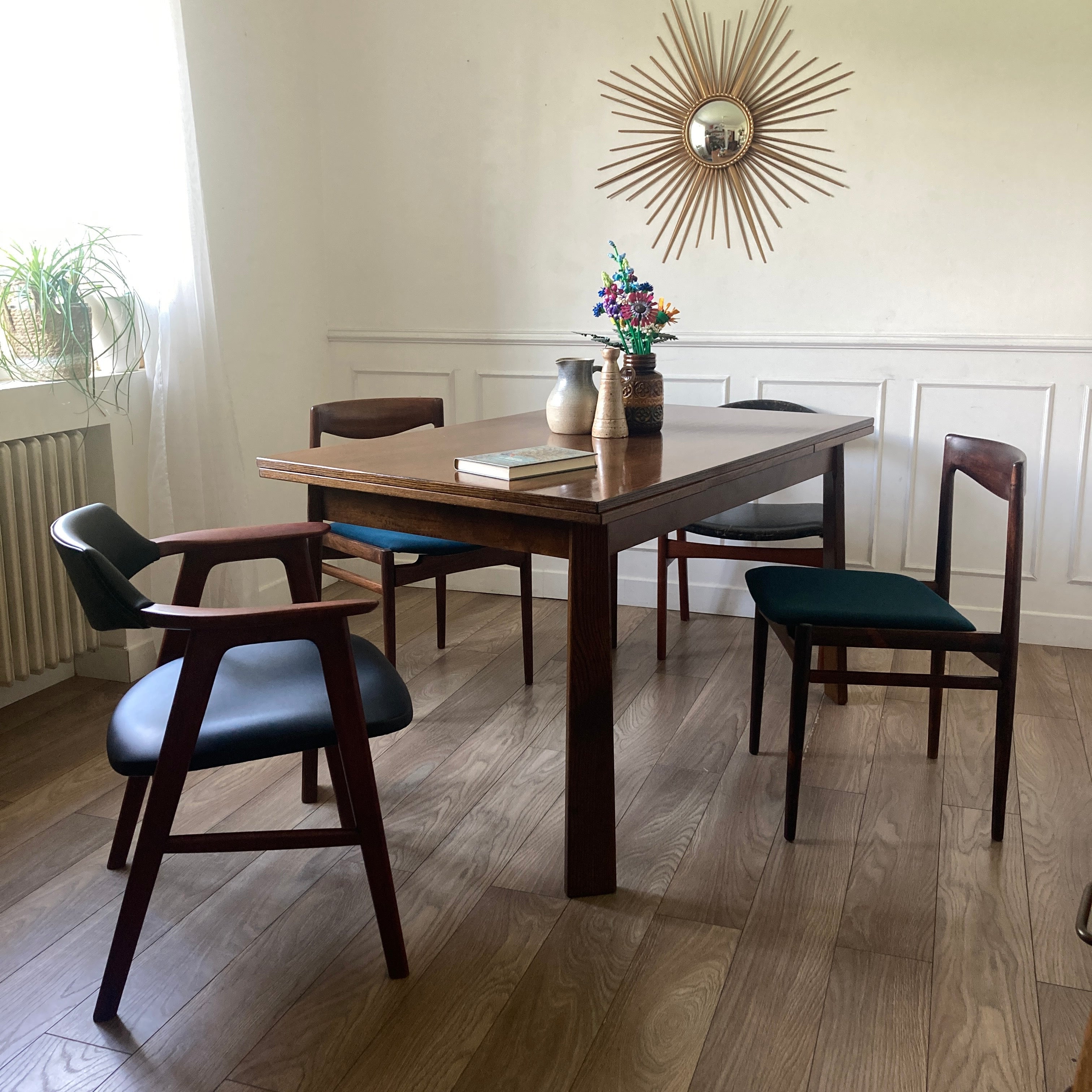 Table de salle à manger en chêne années 80
