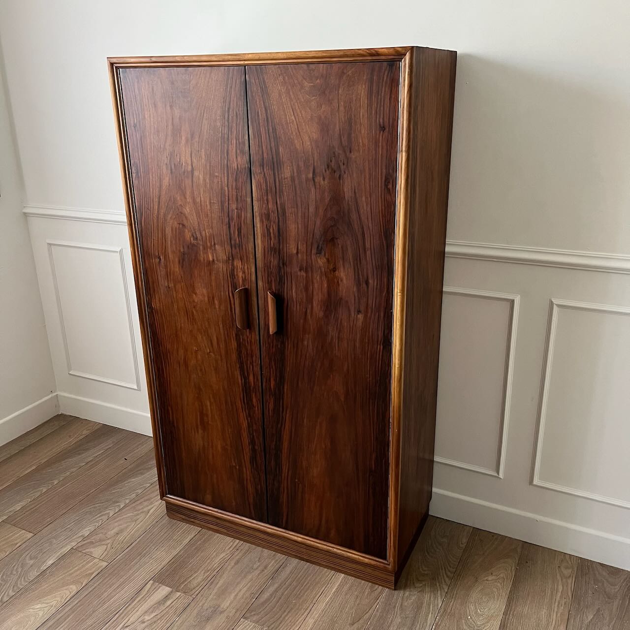 Armoire en palissandre