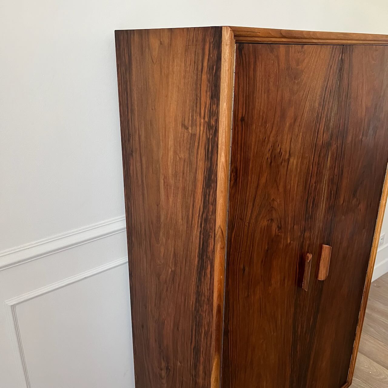 Armoire en palissandre