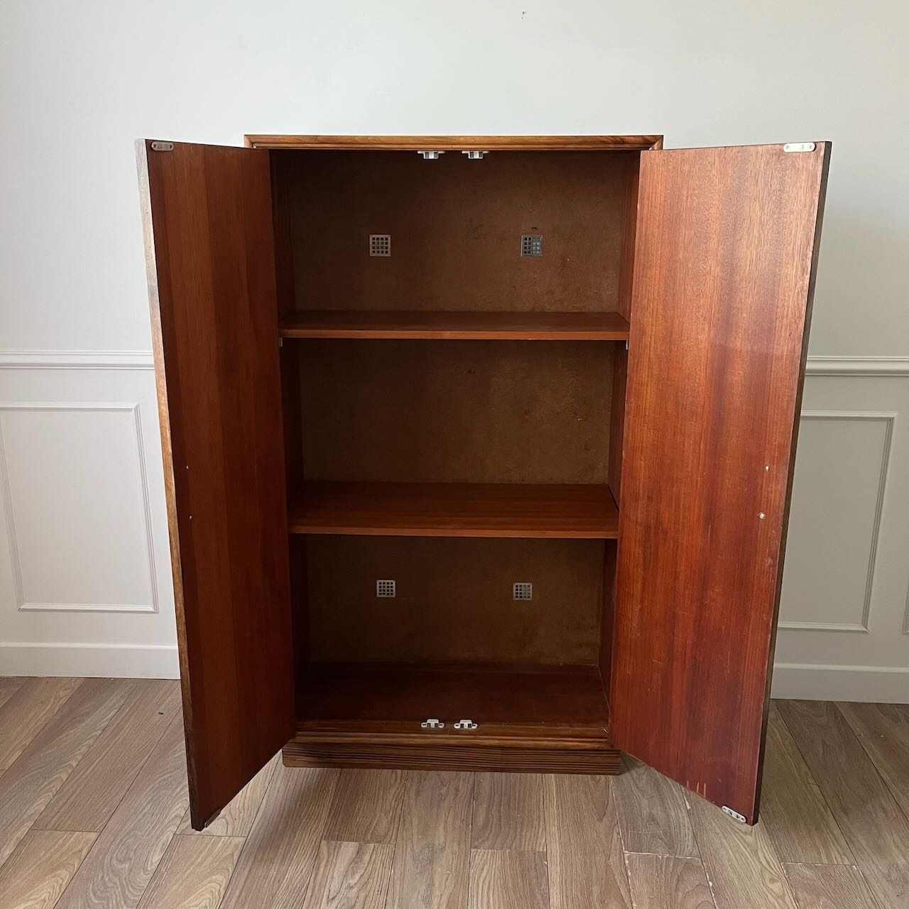Armoire en palissandre