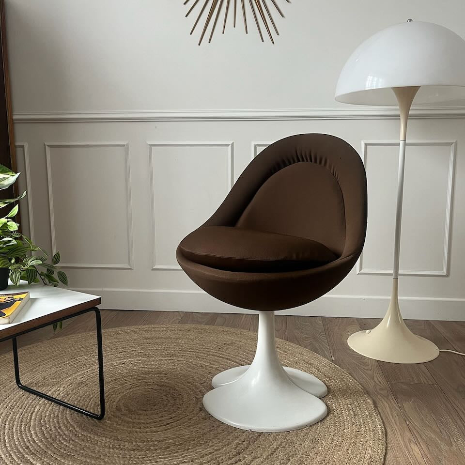 Chaise Egg, Christian Adam