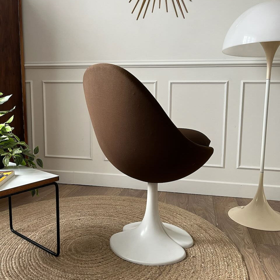 Chaise Egg, Christian Adam