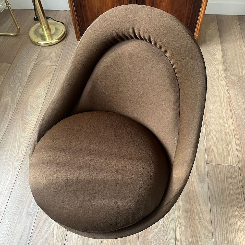Chaise Egg, Christian Adam