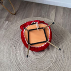 Chaise fourrure rouge vintage