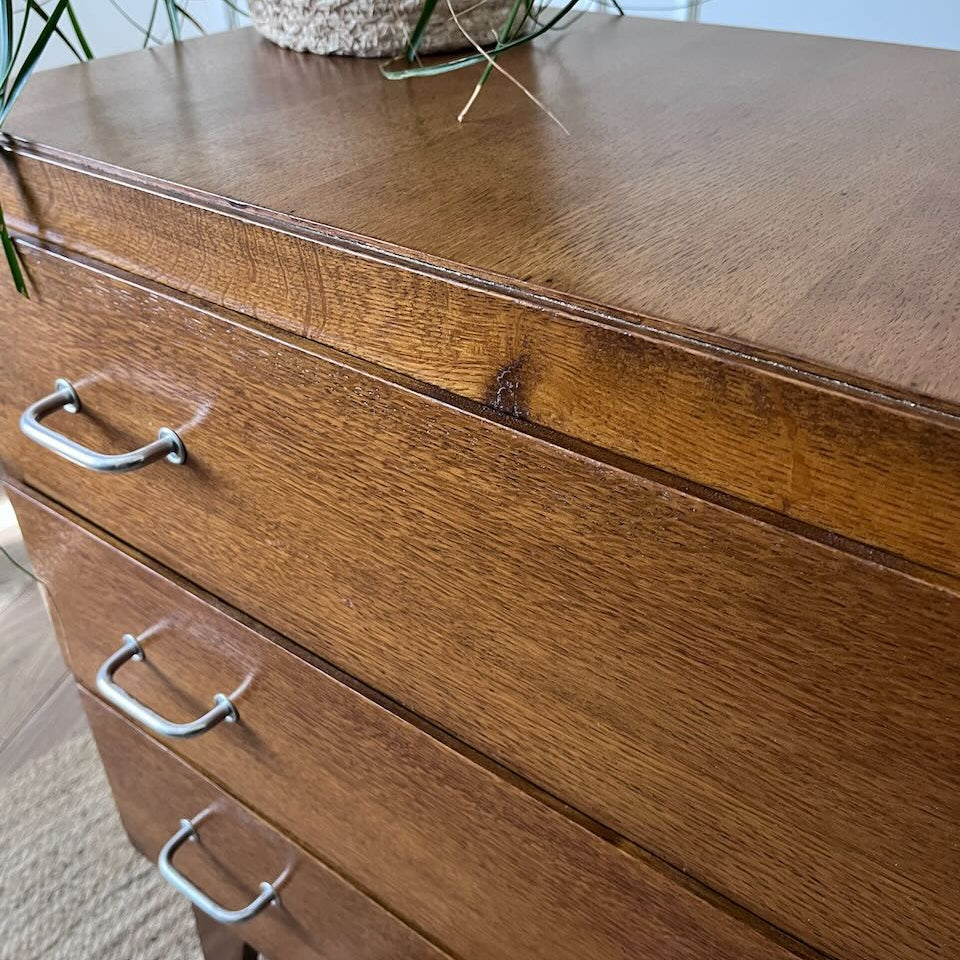 Commode vintage pieds compas