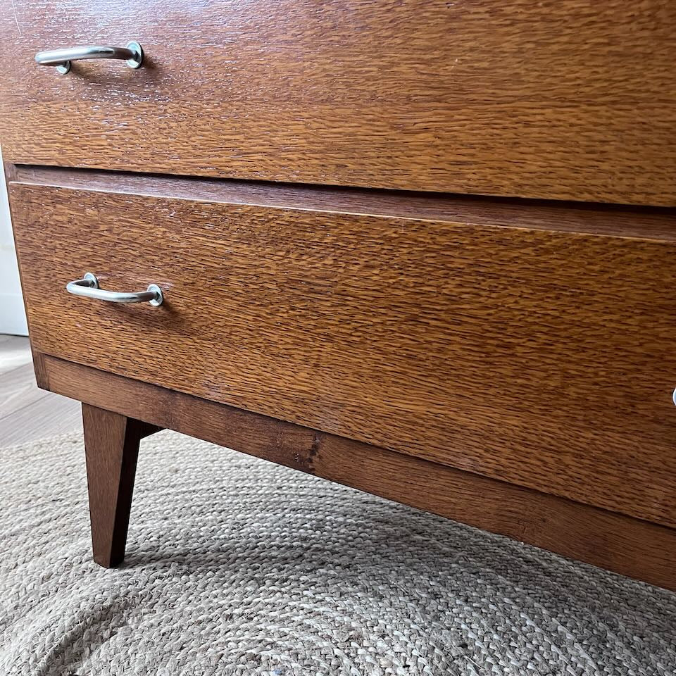 Commode vintage pieds compas