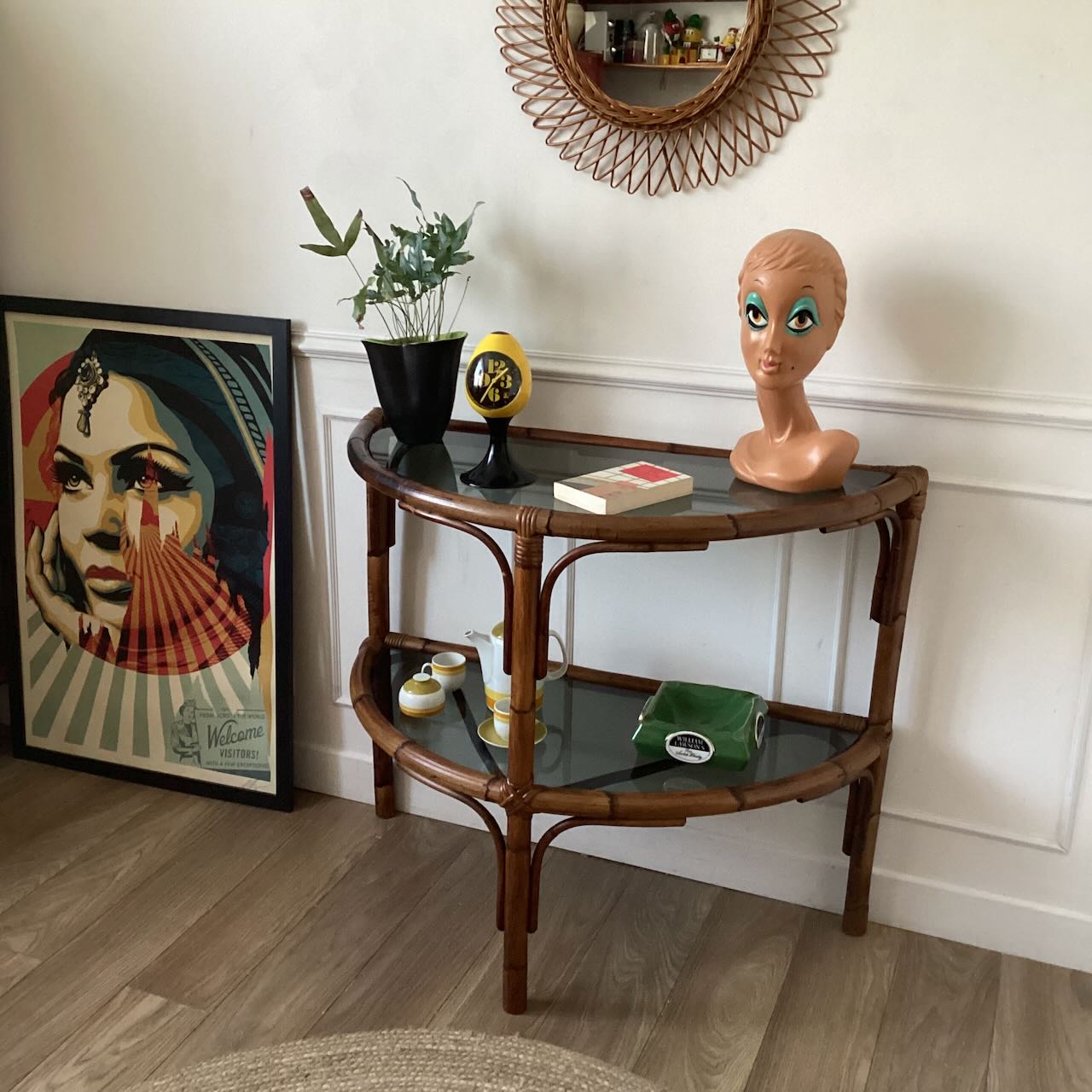 Grande console en rotin et verre fumé