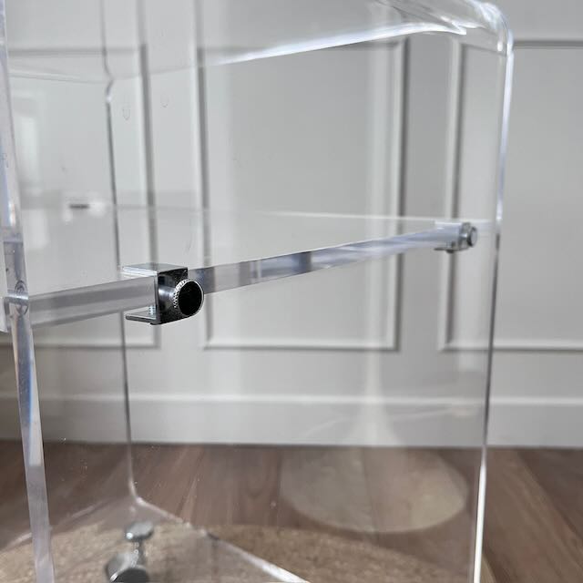 Desserte en plexiglass David Lange