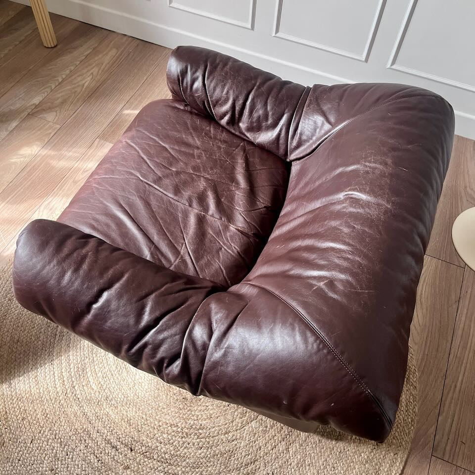 Fauteuil cuir marron années 70