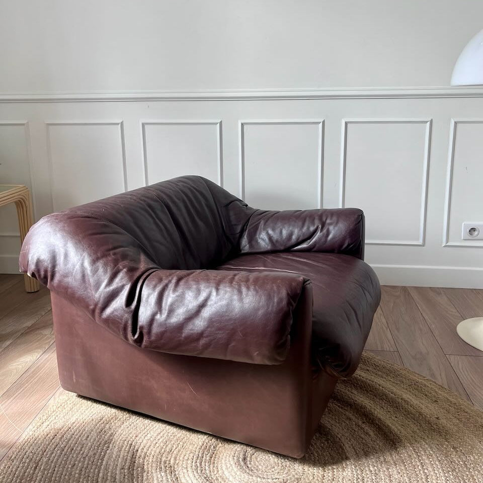 Fauteuil cuir marron années 70