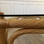 Grande table basse en rotin vintage