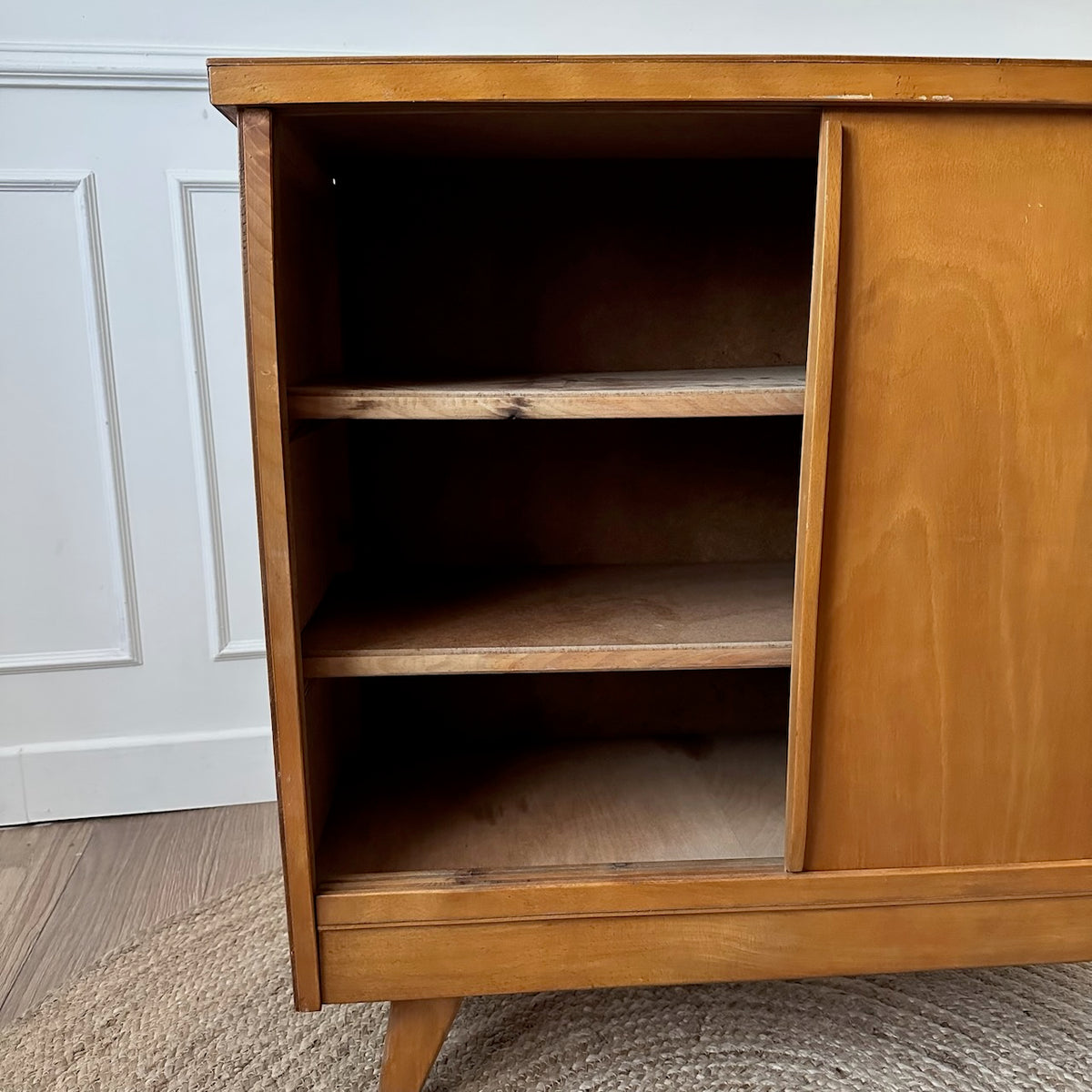 Petite meuble de rangement