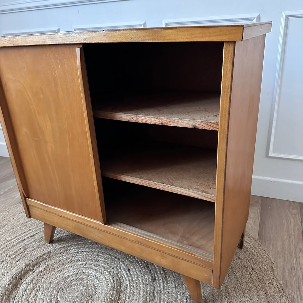 Petite meuble de rangement