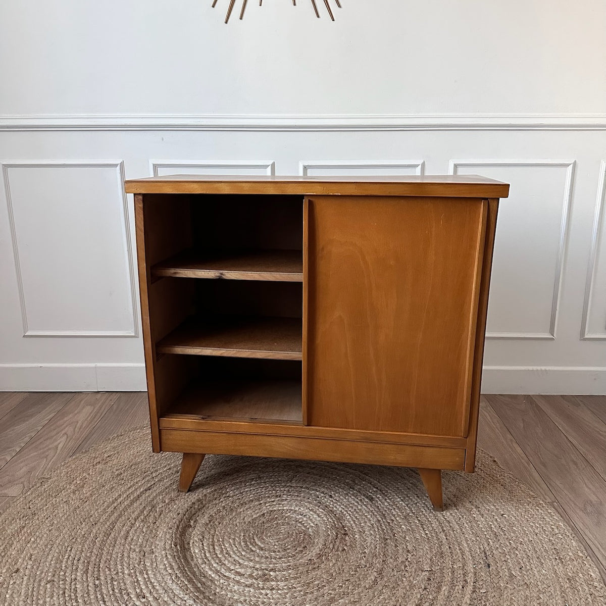 Petite meuble de rangement