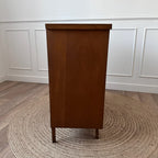 Petite meuble de rangement