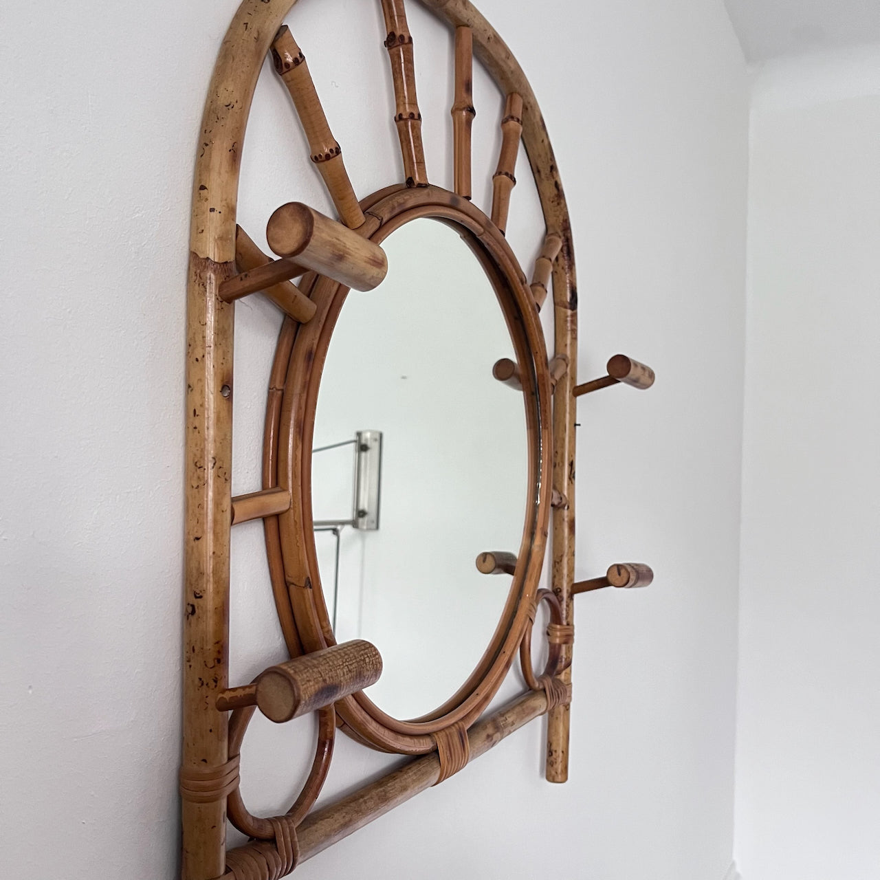 Miroir porte-manteau en bambou années 60