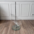 Porte-revues en plexiglass et verre