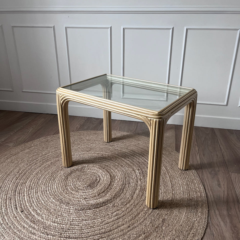 Table basse rotin doré